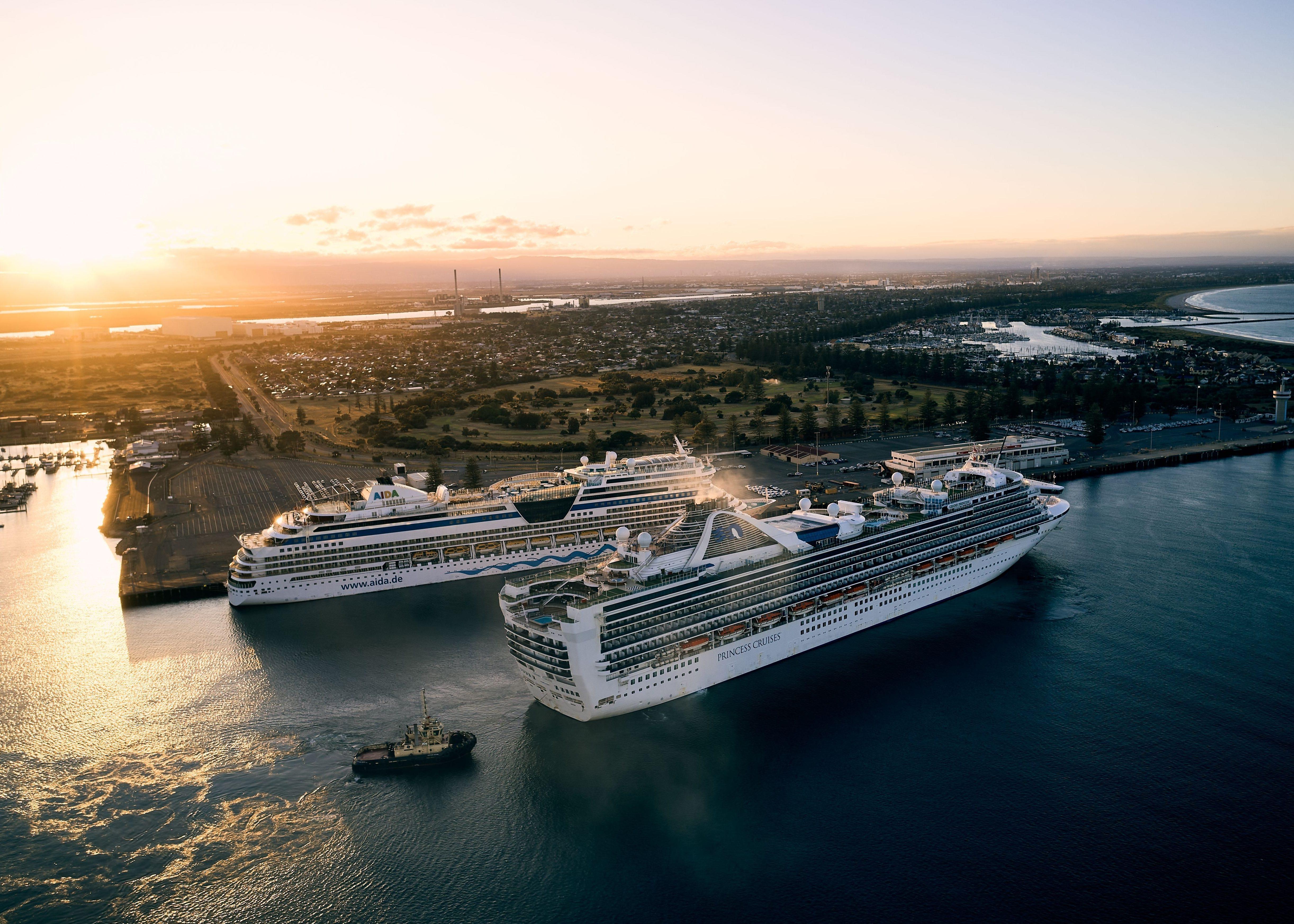 Cruise Ship photo from SATC