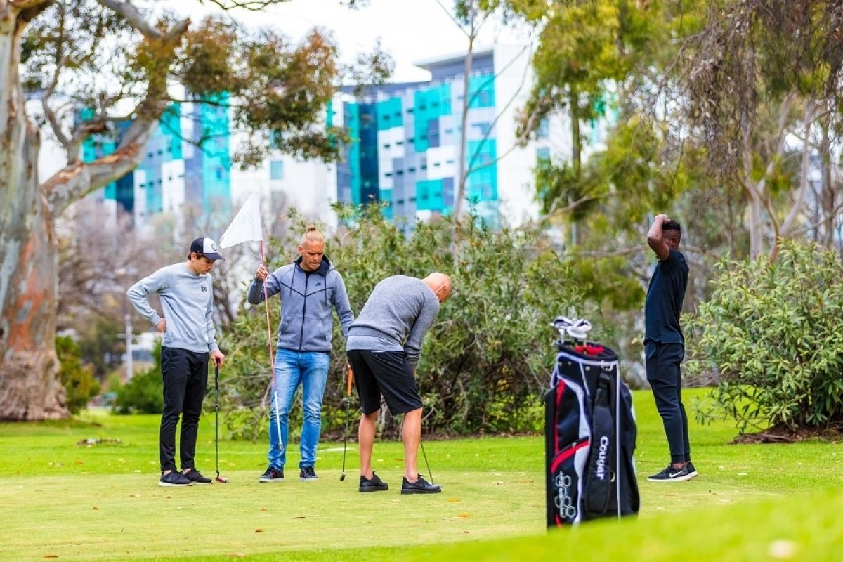 Get into golf 900