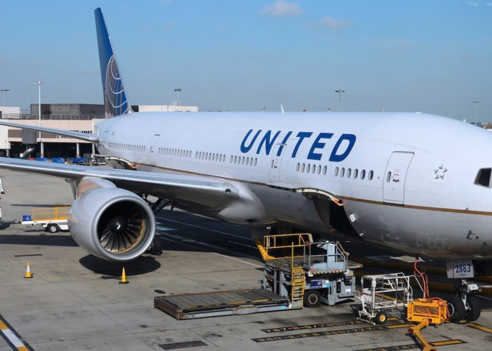 United Airlines plane