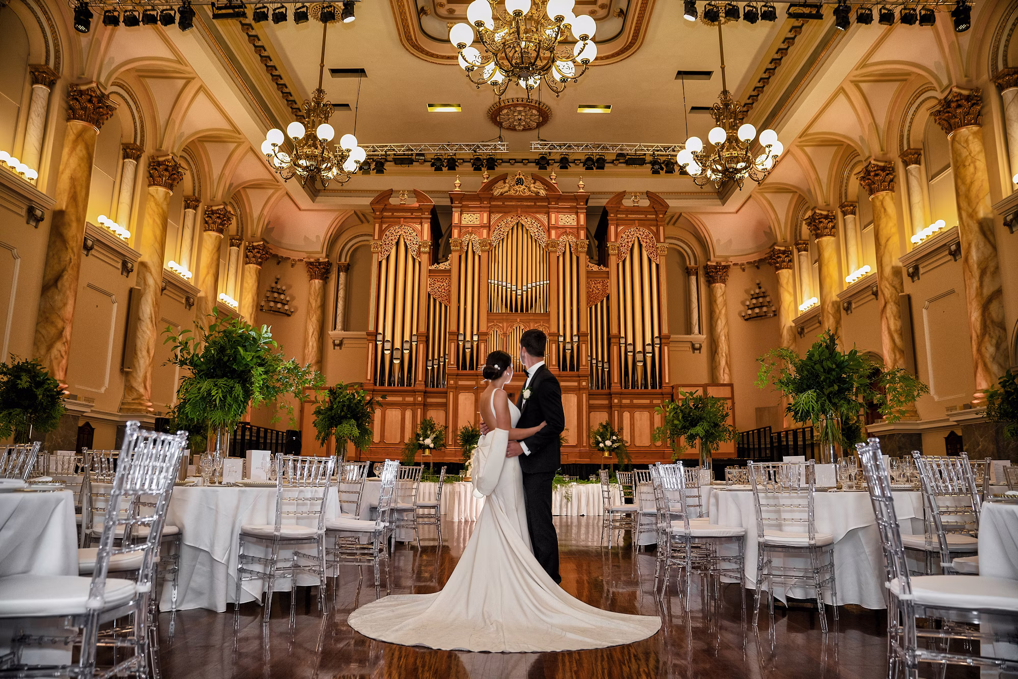 adelaide-town-hall-auditorium-heritage-wedding-venue