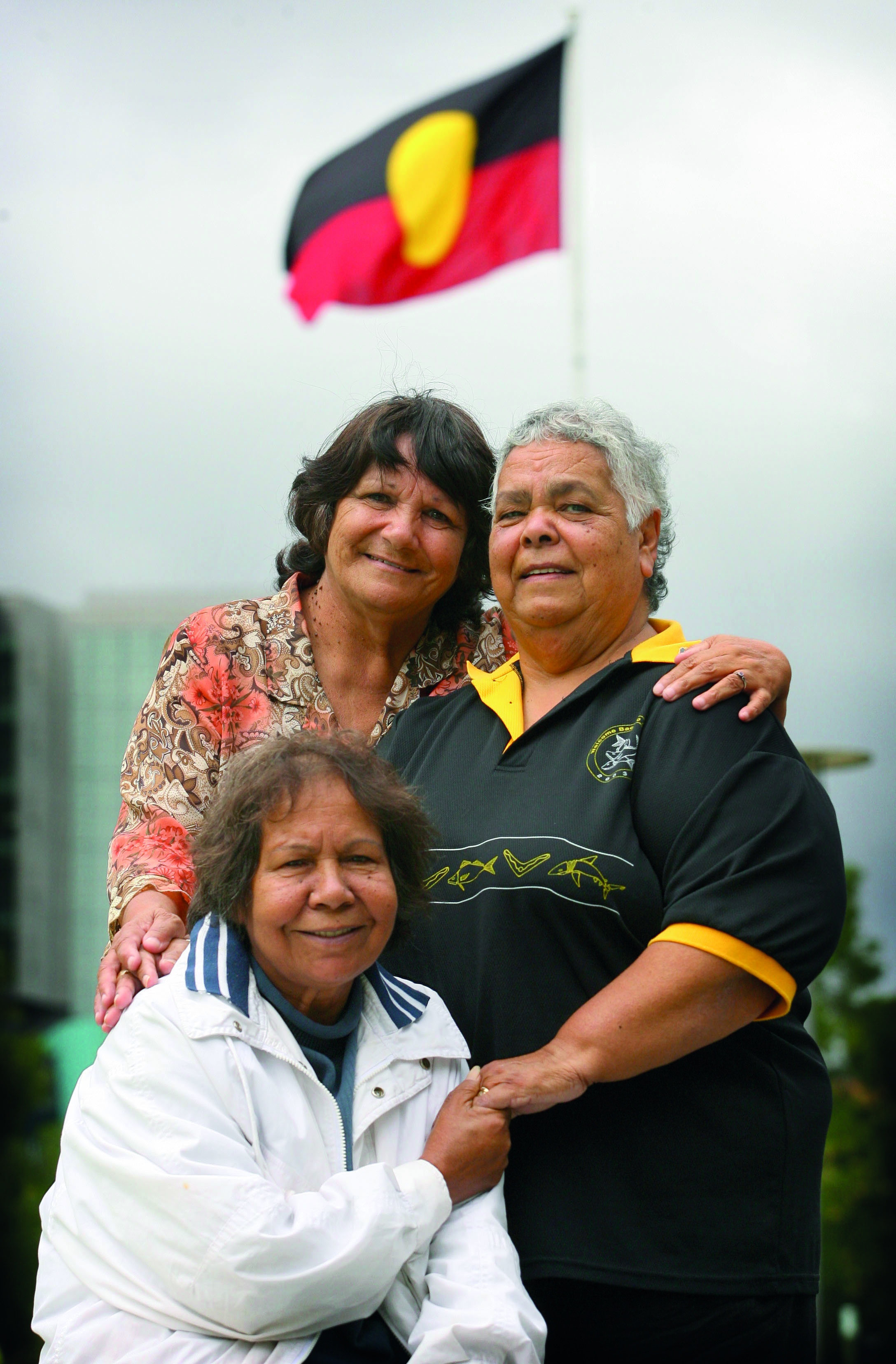 Trailblazers p 228 Laura Knowles Janice Rigney and Alice Rigney for Sorry Day announcement February 2008 Photo Calum Robertson courtesy of the Advertiser