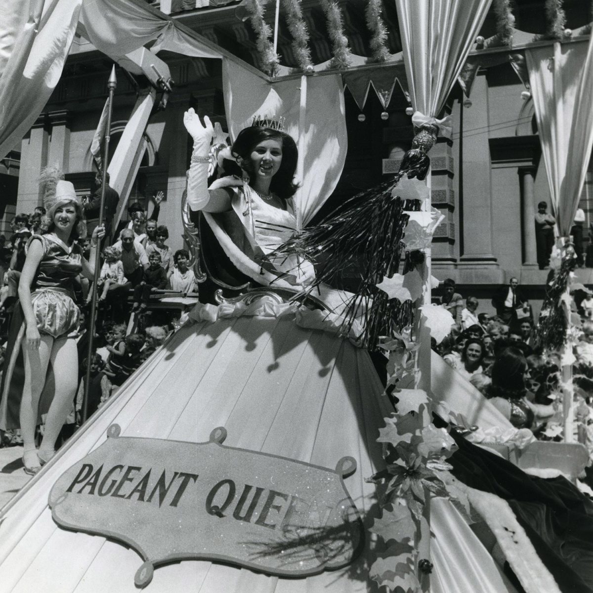 1969 pageant queen float john martins christmas pageant city archives 3554 026 073