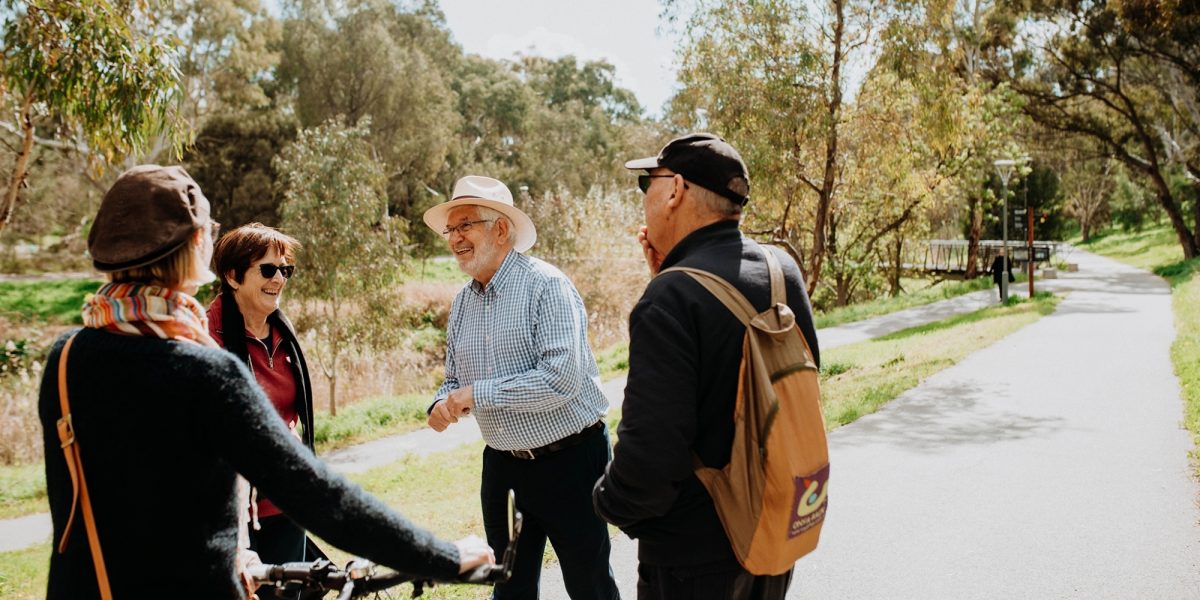 Keith conlon chats with brisbane visitors