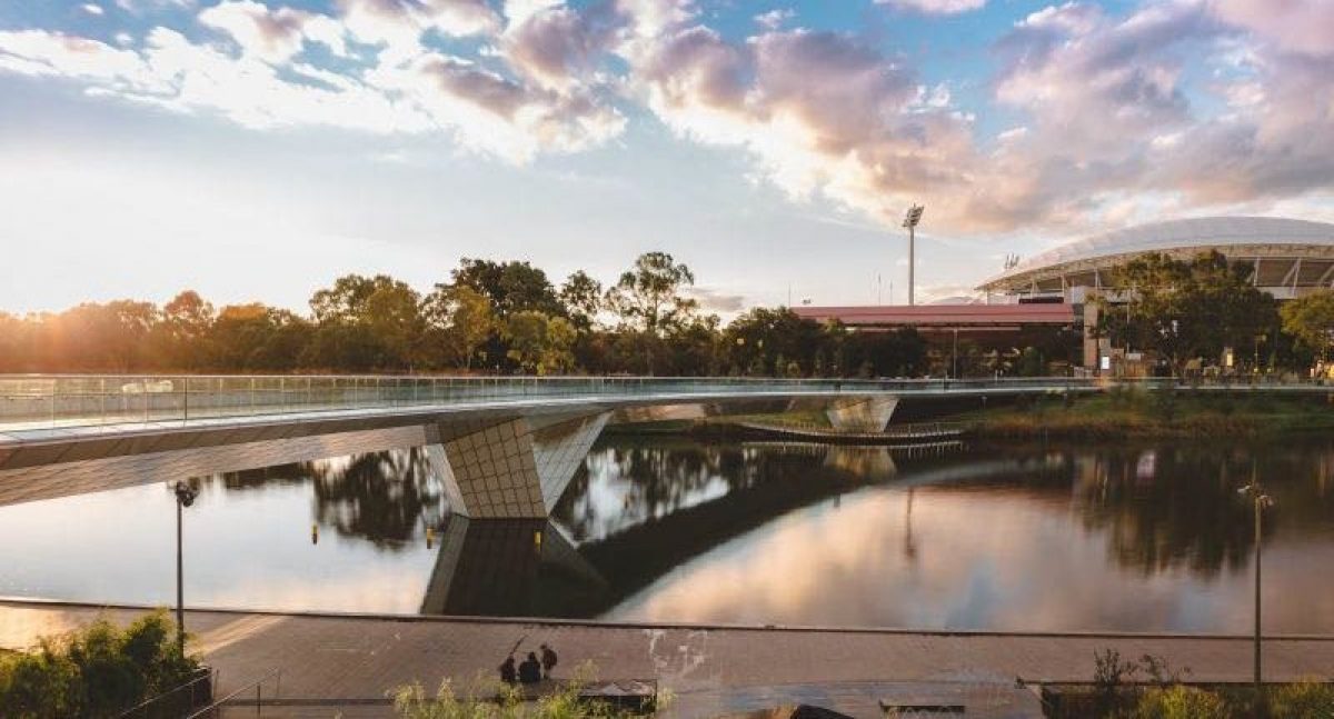 Riverbank torrens adelaide oval bridge