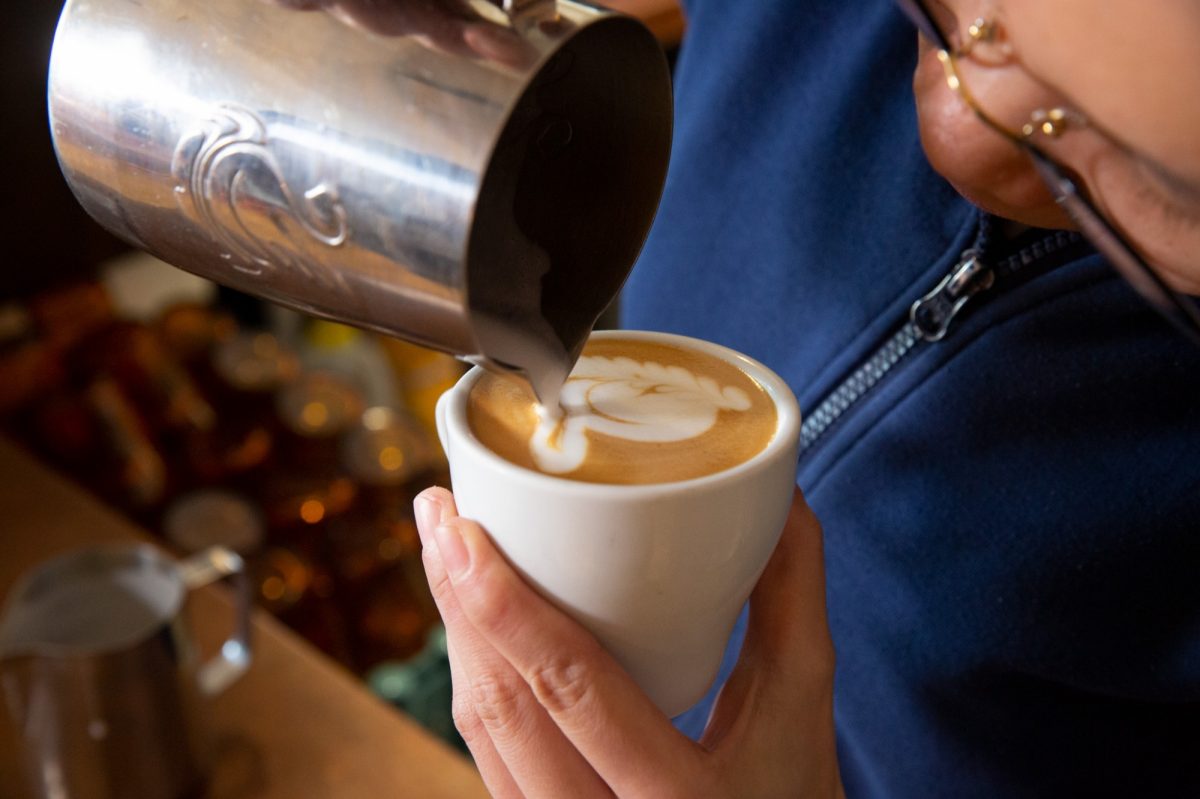 Gennie coffee pour