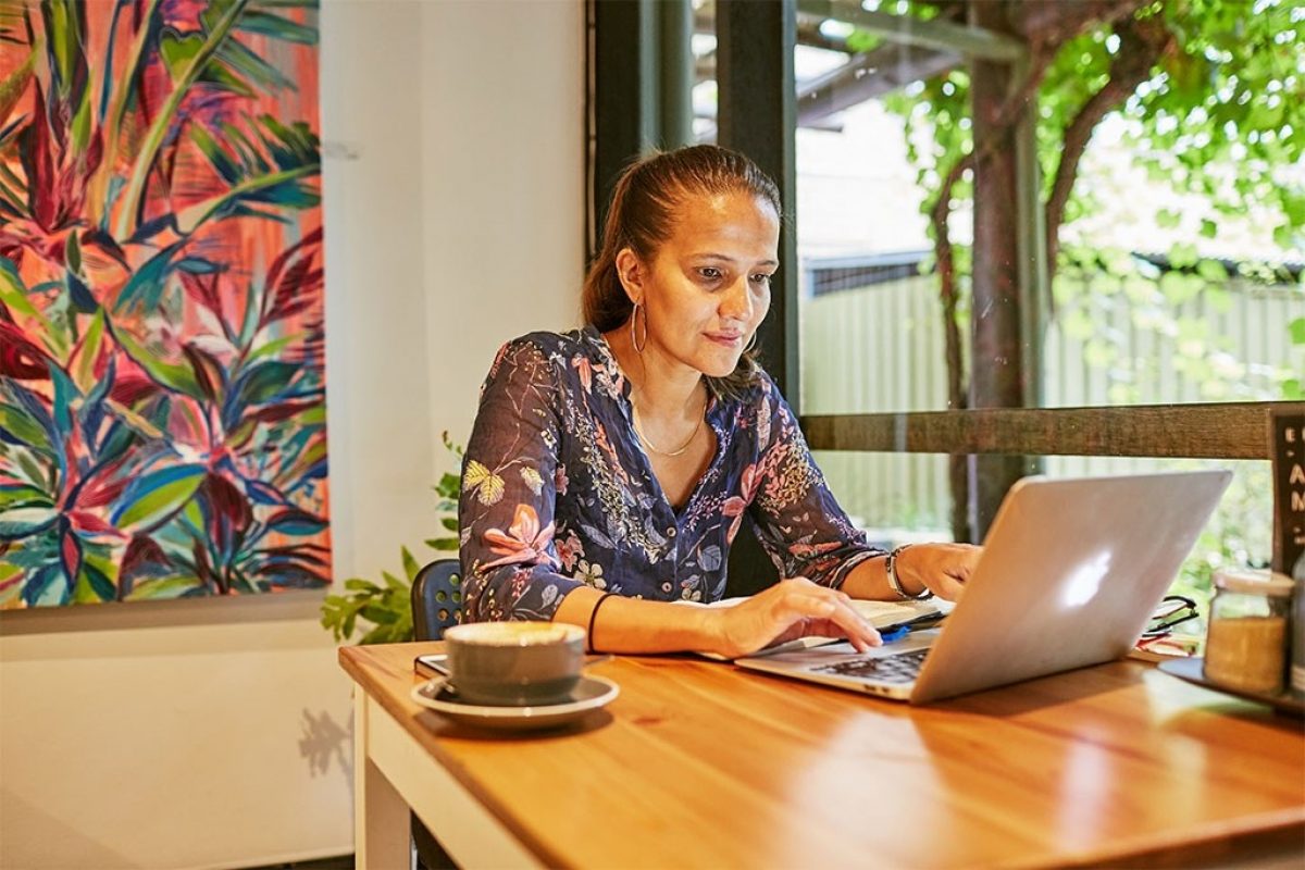Yasmin gurreeboo laptop e for ethel cafe