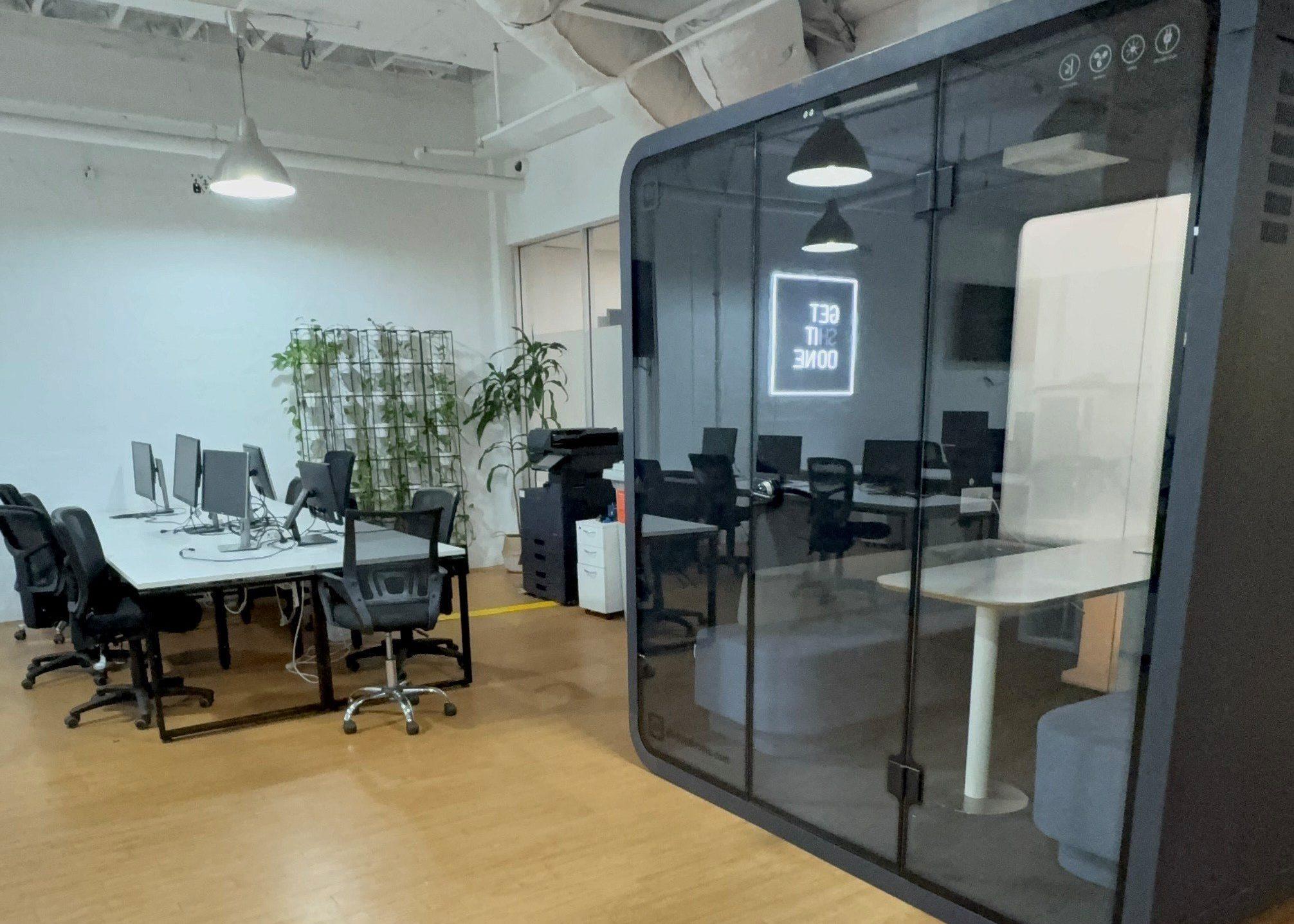 Hot desking area