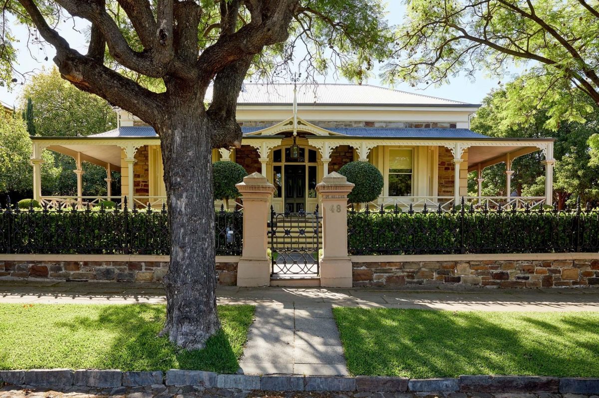 Dwelling ('St Helen's') and Coach House 4650 Mills Terrace NORTH