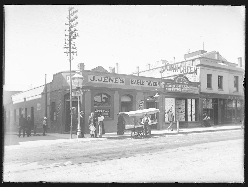 Eagle Tavern in 1903