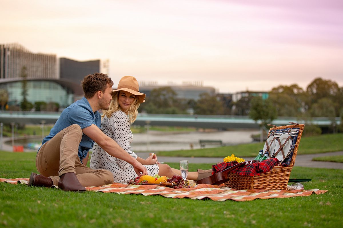 Picnic by torrens