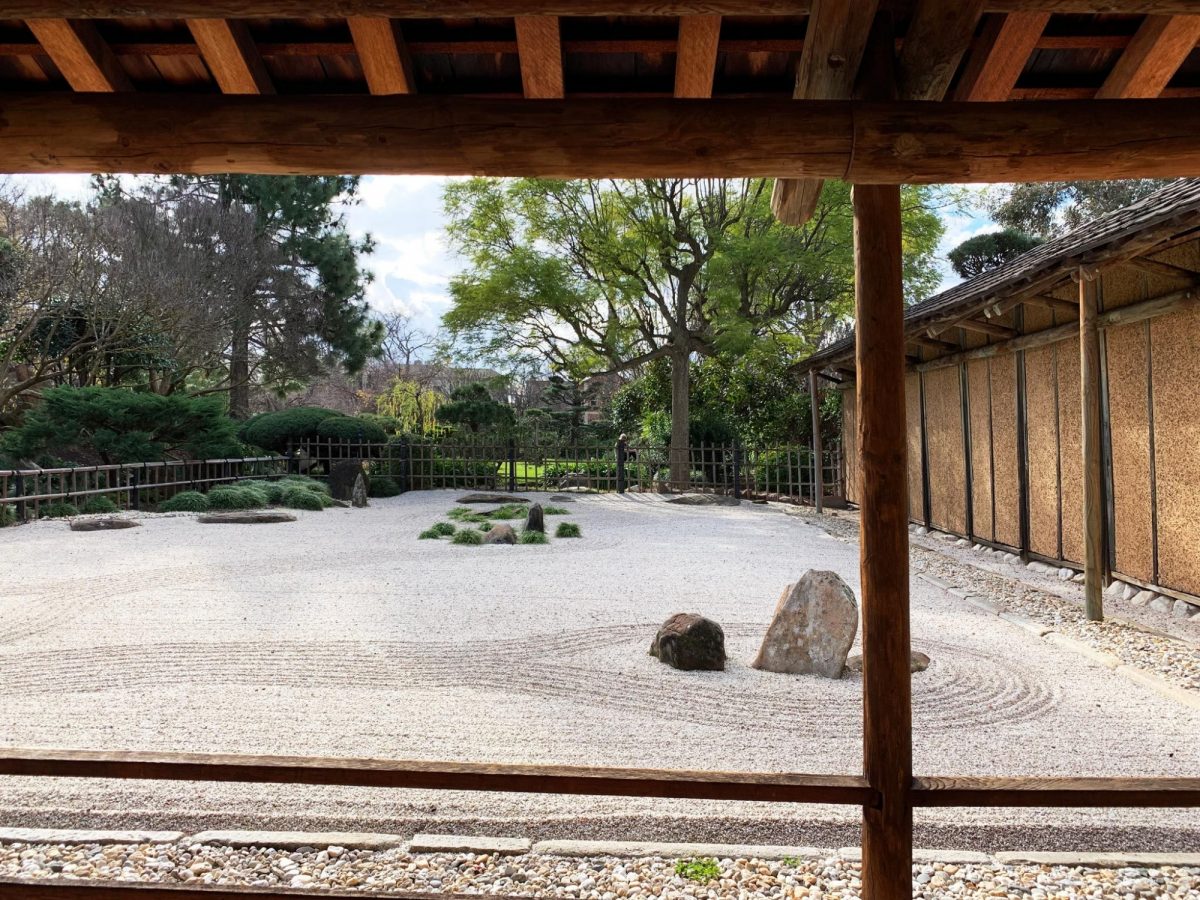 Himeji zen rocks