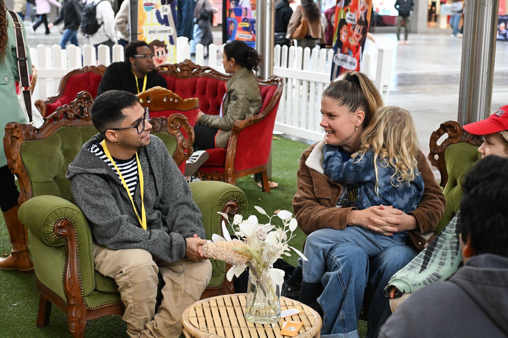 Community grants tea with a refugee