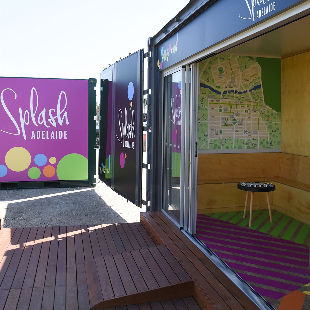 Splash hub inside and outside